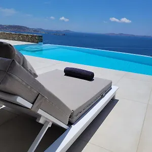 Zelia & Mykonos Town