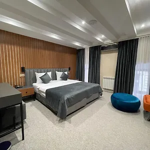 eleven-hotel-baku.aboutbakuhotels.com/